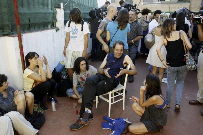 Se atrinchera 17 horas en una nave en Zaragoza para evitar ser desahuciado