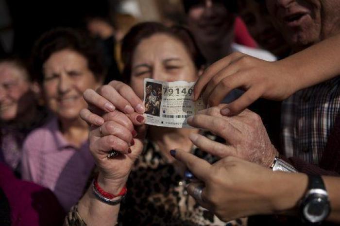 Se entera en directo en Canal Sur de que realmente no le ha tocado el Gordo