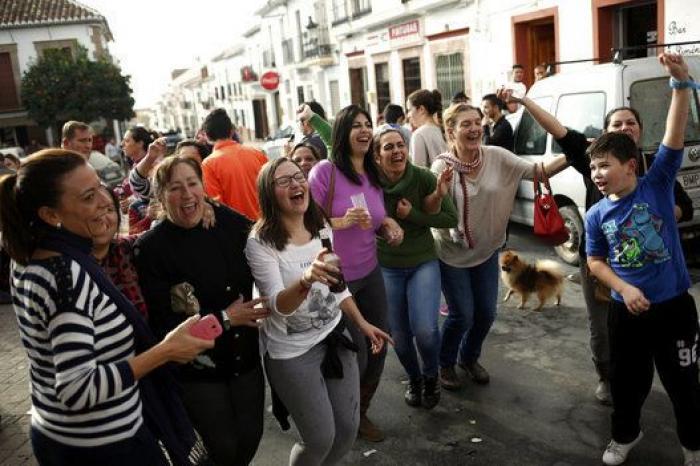 Se entera en directo en Canal Sur de que realmente no le ha tocado el Gordo