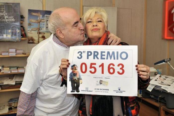 Se entera en directo en Canal Sur de que realmente no le ha tocado el Gordo