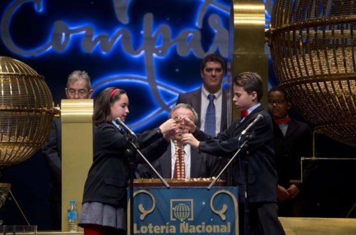 Se entera en directo en Canal Sur de que realmente no le ha tocado el Gordo