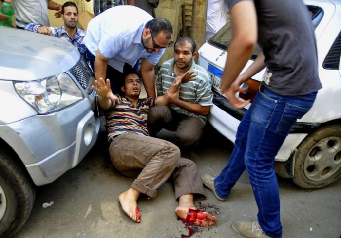 El hombre tiroteado frente al tanque en Ismailyia (VÍDEO)