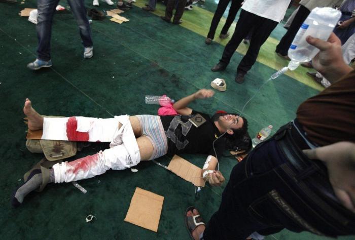 El hombre tiroteado frente al tanque en Ismailyia (VÍDEO)