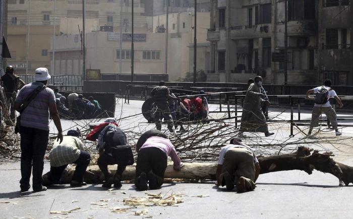 El hombre tiroteado frente al tanque en Ismailyia (VÍDEO)
