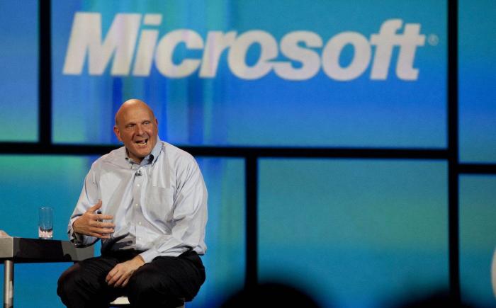 Comienza la cuenta atrás: Steve Ballmer dejará de ser CEO de Microsoft en los próximos 12 meses