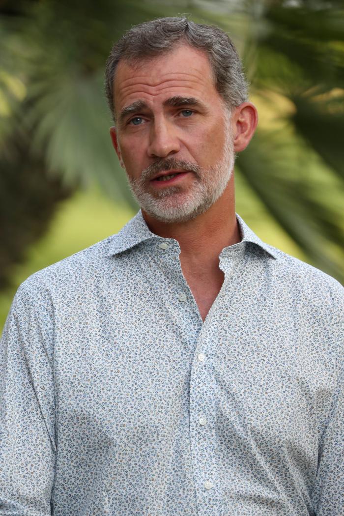 El detalle más desapercibido de esta foto genera teorías: fíjate en la oreja de Letizia