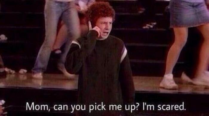 El collar vagina que Miley Cyrus lleva en esta foto es una verdadera joya