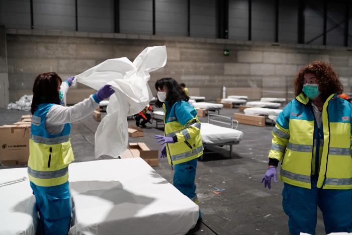 ¿Sirven las mascarillas caseras para protegerse del coronavirus?