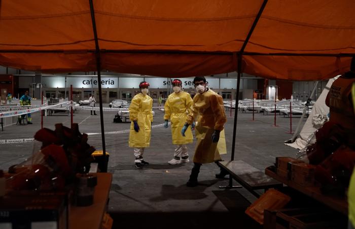 ¿Sirven las mascarillas caseras para protegerse del coronavirus?