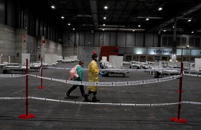 ¿Sirven las mascarillas caseras para protegerse del coronavirus?