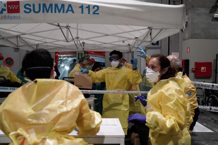 ¿Sirven las mascarillas caseras para protegerse del coronavirus?