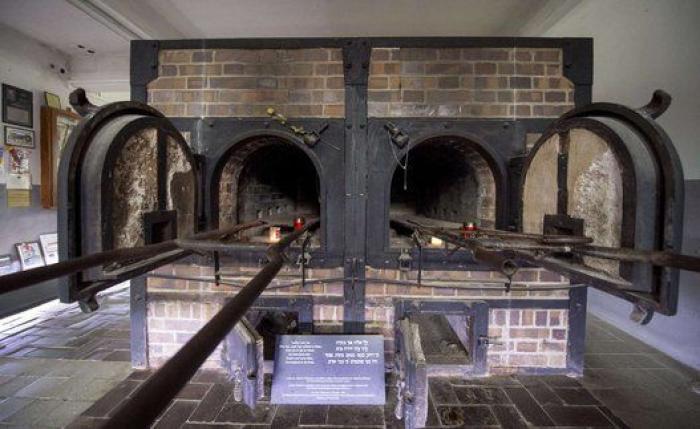 Los reyes honran en Viena a los republicanos víctimas del nazismo