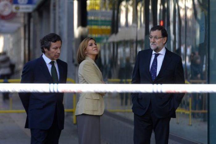 Un hombre que transportaba dos bombonas de butano empotra su coche contra la sede del PP