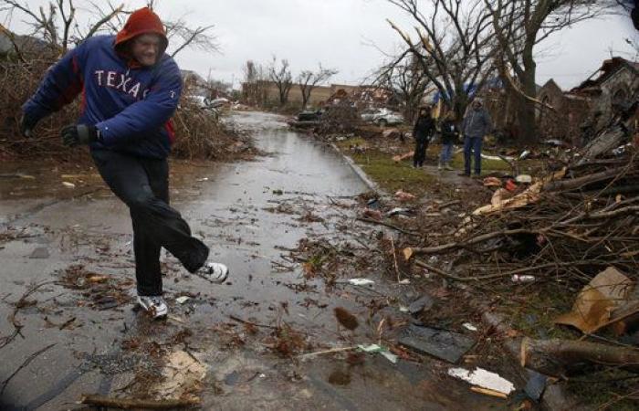 Tornados, tormentas e inundaciones inusuales dejan al menos 43 muertos en el sur de EEUU