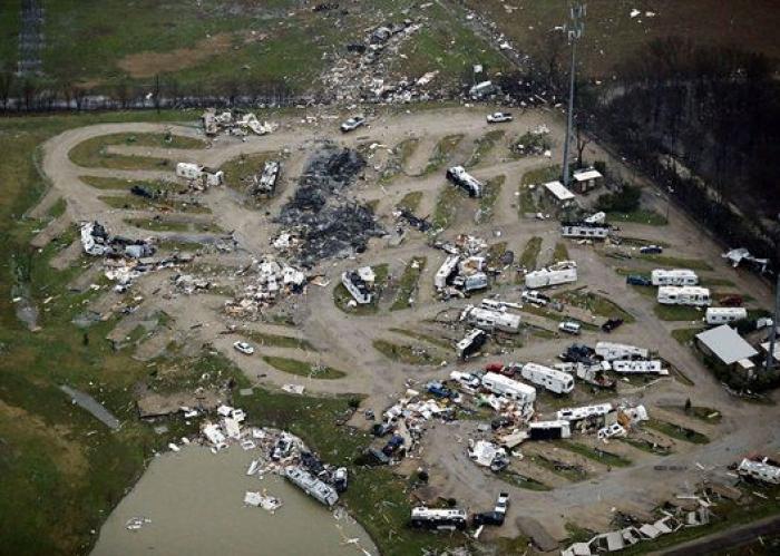 Tornados, tormentas e inundaciones inusuales dejan al menos 43 muertos en el sur de EEUU