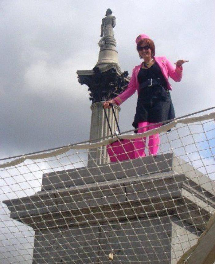 Cosas que se hacen en Londres con el cuarto pedestal de Trafalgar Square (FOTOS)