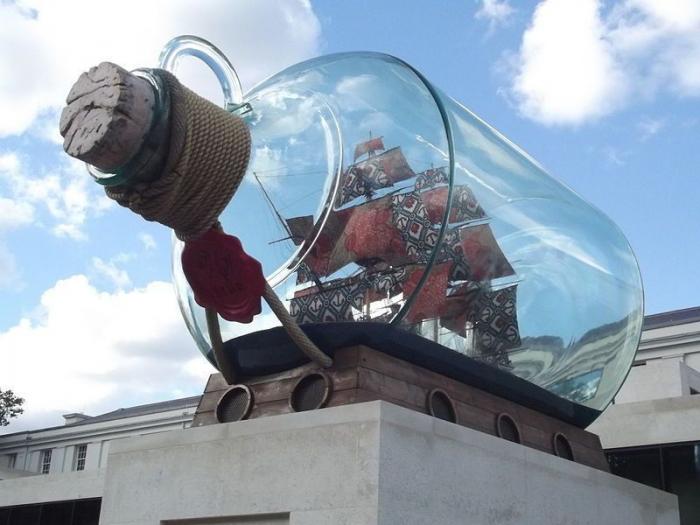 Cosas que se hacen en Londres con el cuarto pedestal de Trafalgar Square (FOTOS)