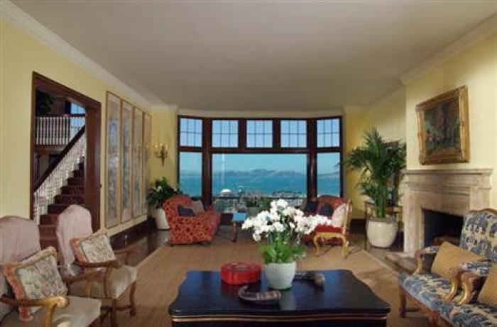 Marissa Mayer, la jefa de Yahoo!, compra la casa más cara de San Francisco junto a su marido Zach Bogue