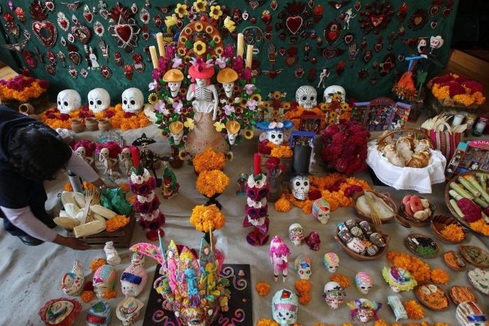 Muere una pareja tras caer al vacío desde un puente mientras se besaban