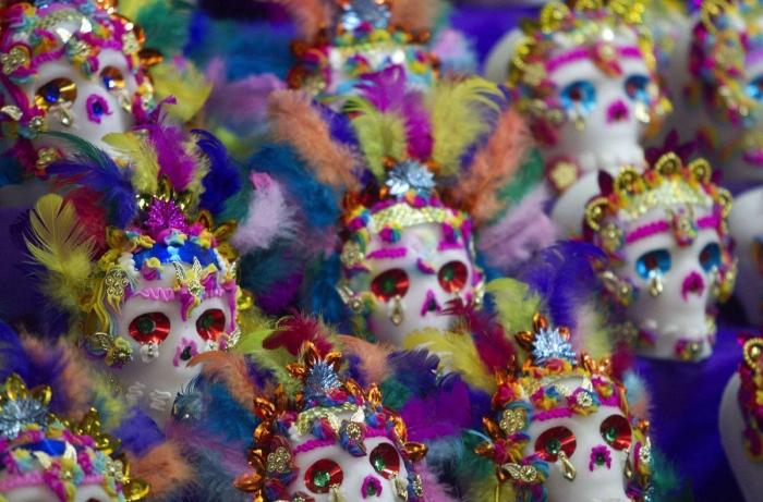 Muere una pareja tras caer al vacío desde un puente mientras se besaban