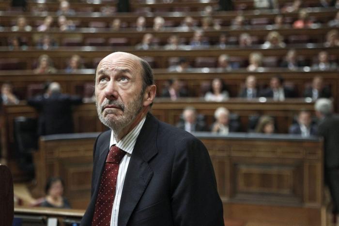 Lo que cuestan los diputados: 18,8 millones en nóminas y 6,75 millones en billetes de avión y tren