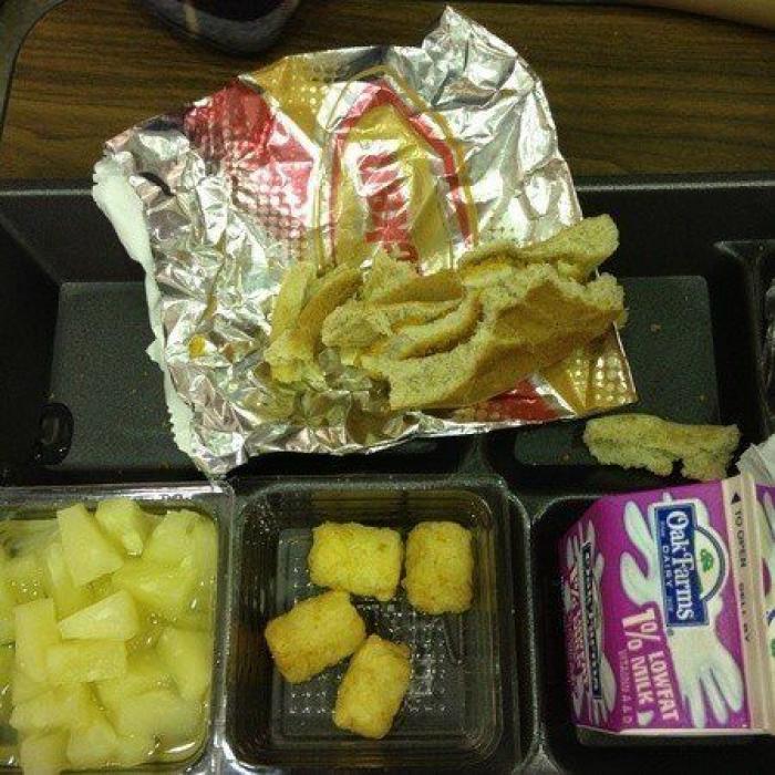 Indignación en Facebook con el menú de una residencia de mayores de Cáceres