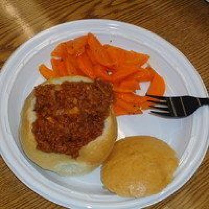 Indignación en Facebook con el menú de una residencia de mayores de Cáceres