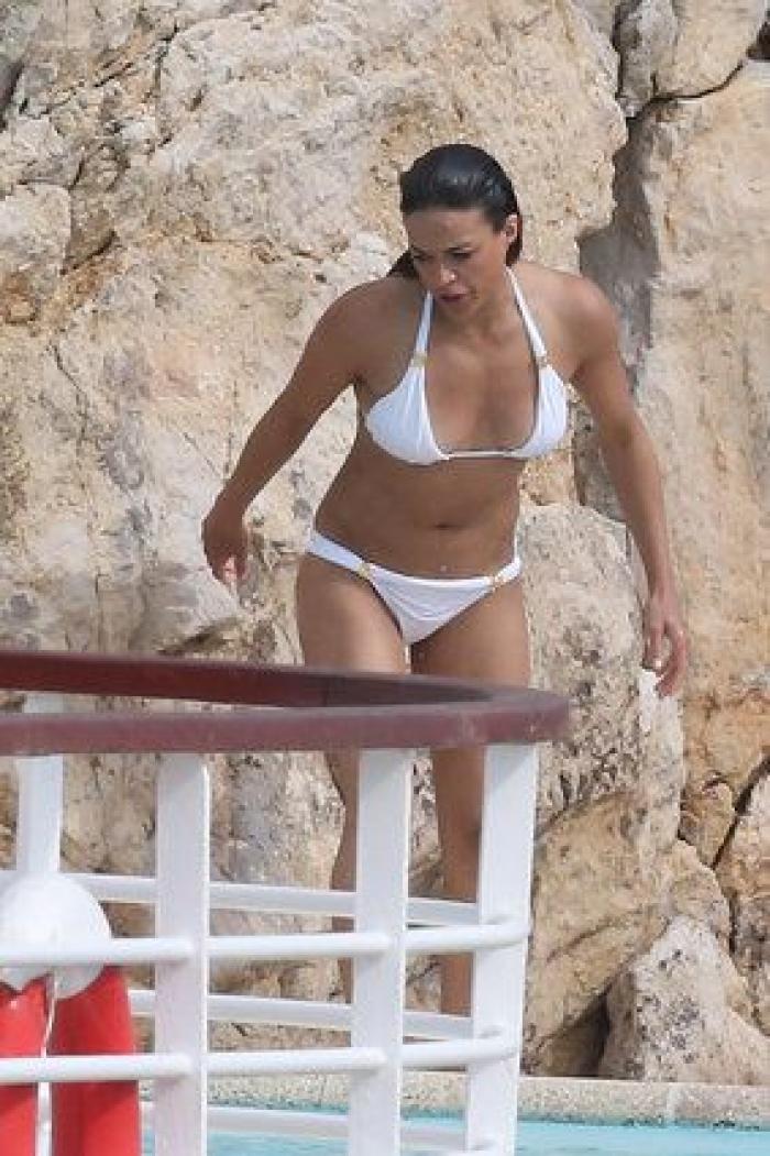 La inapelable respuesta de María Patiño a un usuario que criticó su pecho por una foto en bikini