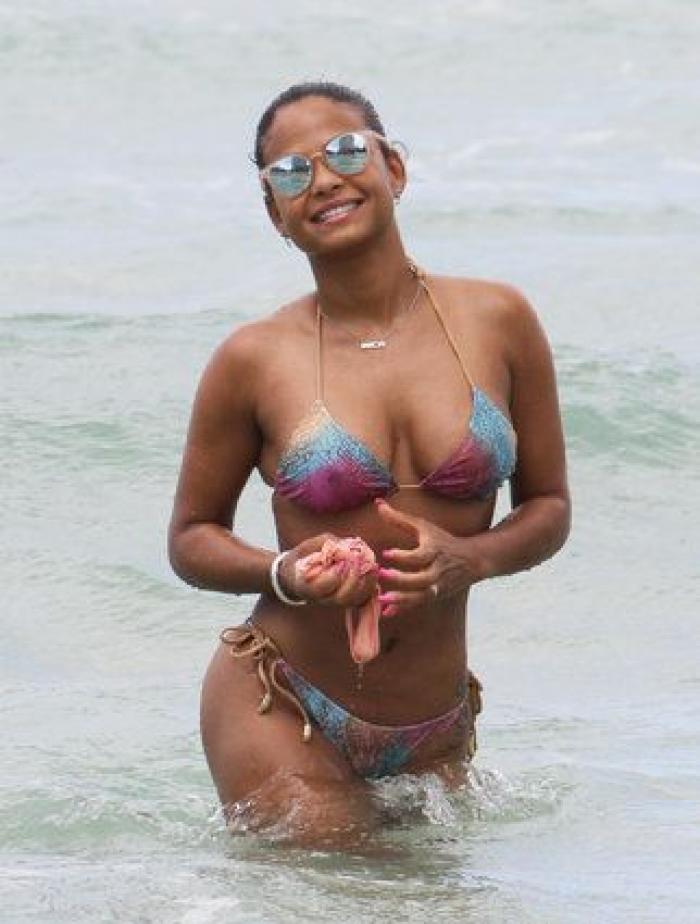 La inapelable respuesta de María Patiño a un usuario que criticó su pecho por una foto en bikini