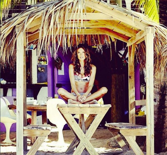 La inapelable respuesta de María Patiño a un usuario que criticó su pecho por una foto en bikini