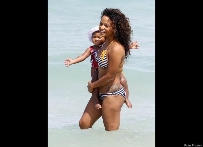 La inapelable respuesta de María Patiño a un usuario que criticó su pecho por una foto en bikini