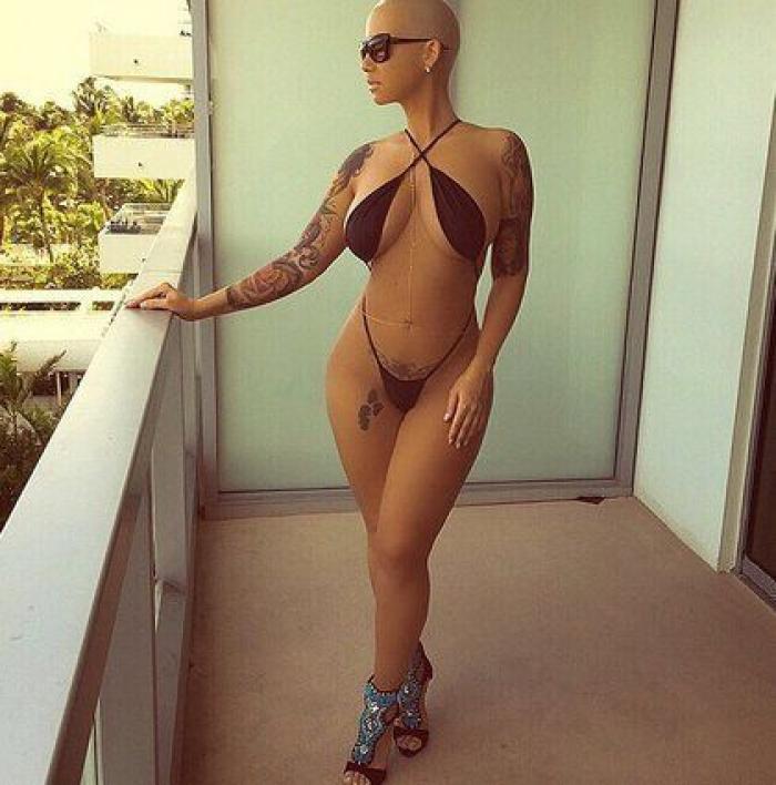 La inapelable respuesta de María Patiño a un usuario que criticó su pecho por una foto en bikini