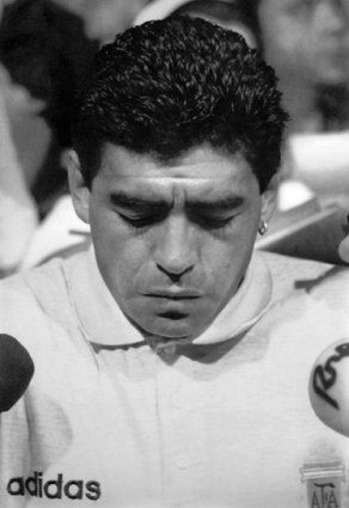 Maradona y Verón discuten en el Partido por la Paz del papa Francisco