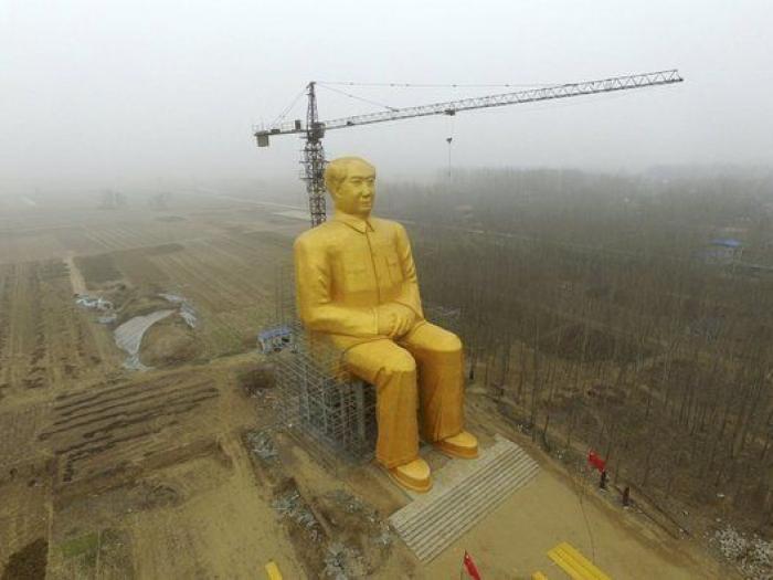 37 metros de estatua para recordar a Mao Zedong en China (FOTOS)