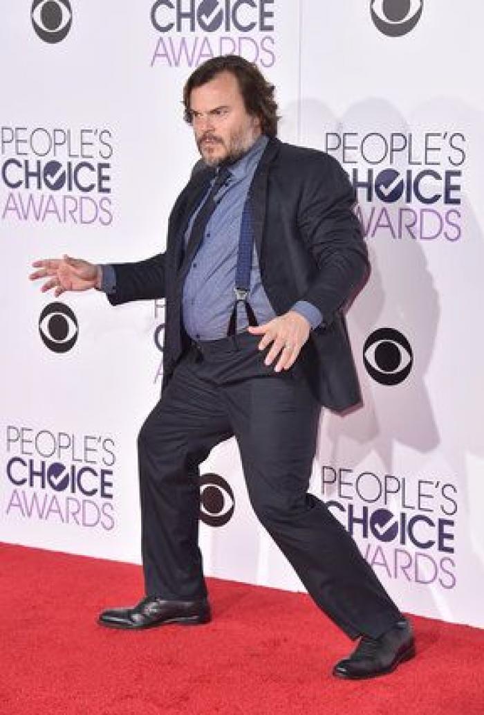 El vestido le jugó una mala pasada a Dakota Johnson en los People's Choice Awards 2016