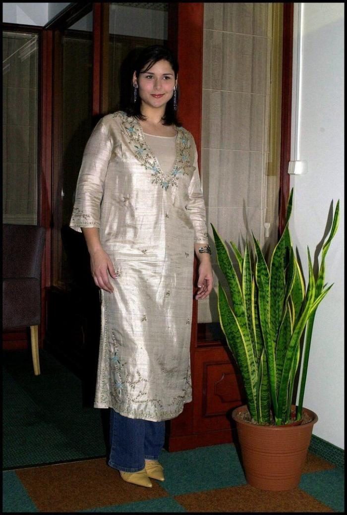 "¿Estamos en directo?": la confusión de Rosa López en pleno 'Mediafest Night Fever'