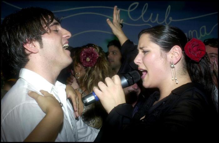 "¿Estamos en directo?": la confusión de Rosa López en pleno 'Mediafest Night Fever'