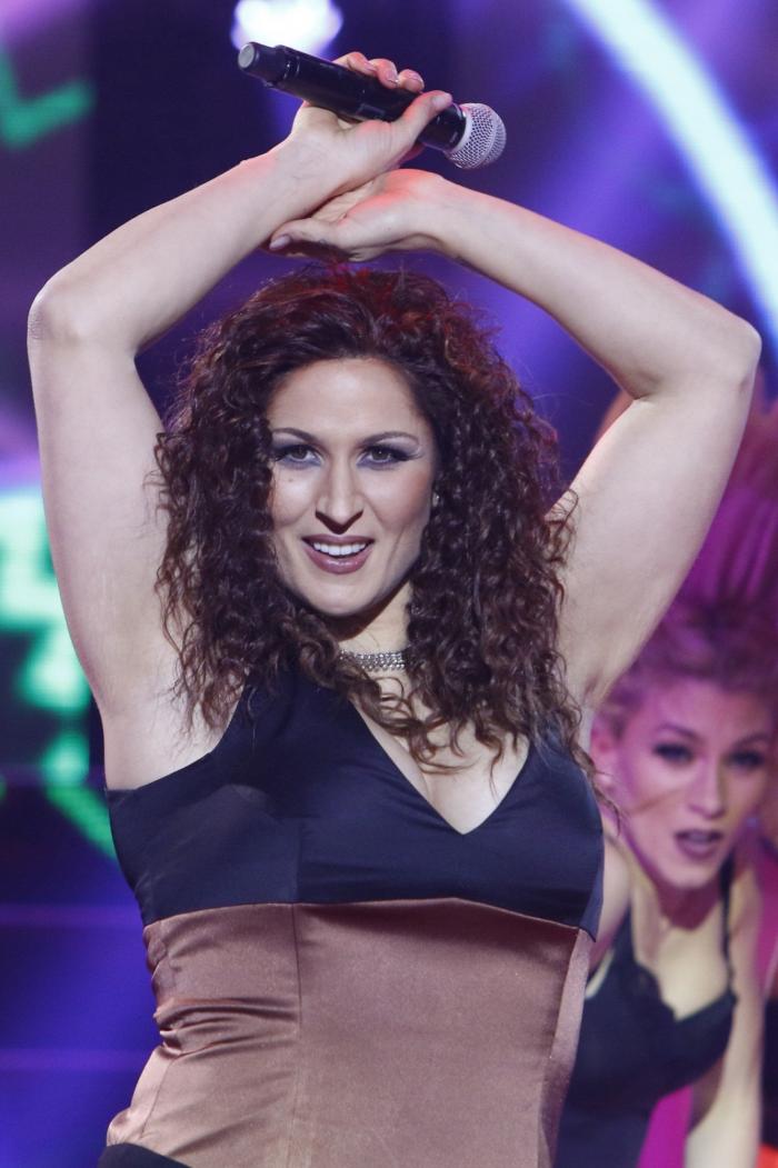 "¿Estamos en directo?": la confusión de Rosa López en pleno 'Mediafest Night Fever'