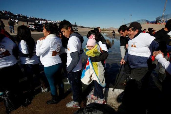 La madre del niño que deambulaba solo por la frontera de EEUU está secuestrada por las mafias
