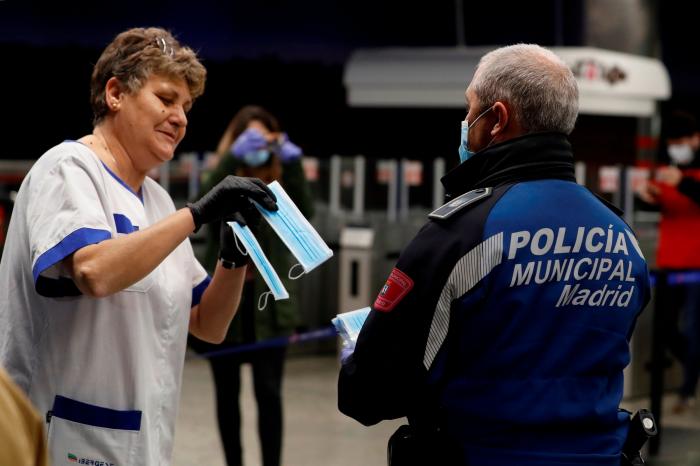 El Gobierno establece un sistema de franjas horarias para las salidas a partir del sábado