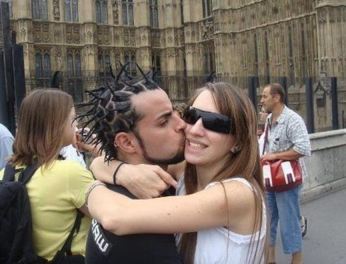 Guía completa para hacer, cuidar y limpiar (sí, limpiar) rastas