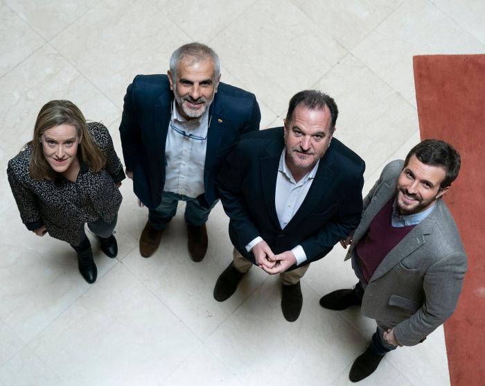 El duro artículo de 'The Guardian' sobre algunos políticos españoles: "Usan el virus como garrote"