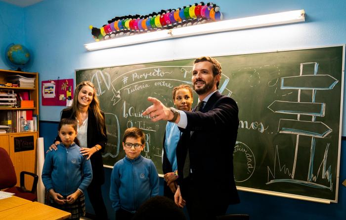 El duro artículo de 'The Guardian' sobre algunos políticos españoles: "Usan el virus como garrote"