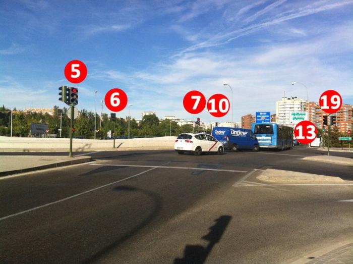 25 personas para inaugurar una rotonda: la foto de la Guardia Civil que revoluciona Twitter