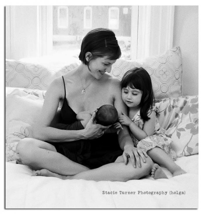 Esta mujer se sacó leche para su bebé en pleno triatlón