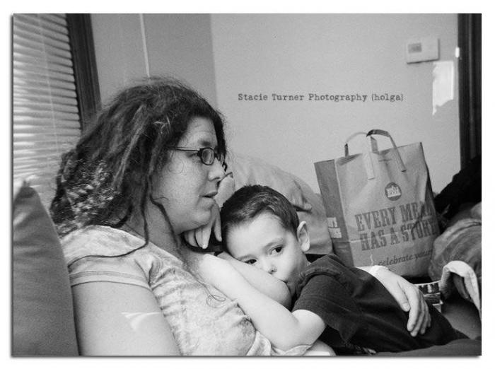 Esta mujer se sacó leche para su bebé en pleno triatlón