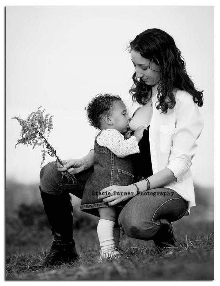 Esta mujer se sacó leche para su bebé en pleno triatlón