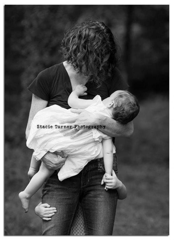 Esta mujer se sacó leche para su bebé en pleno triatlón