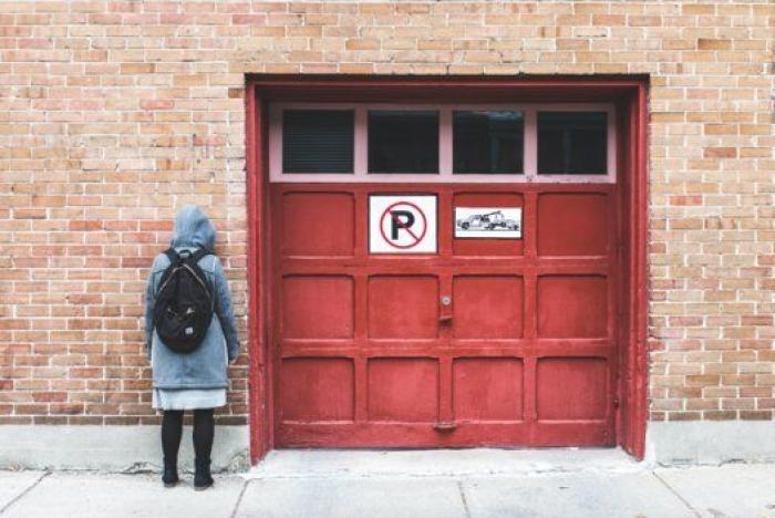 Ella odia las cámaras, pero su novio fotógrafo sabe sacar su mejor lado