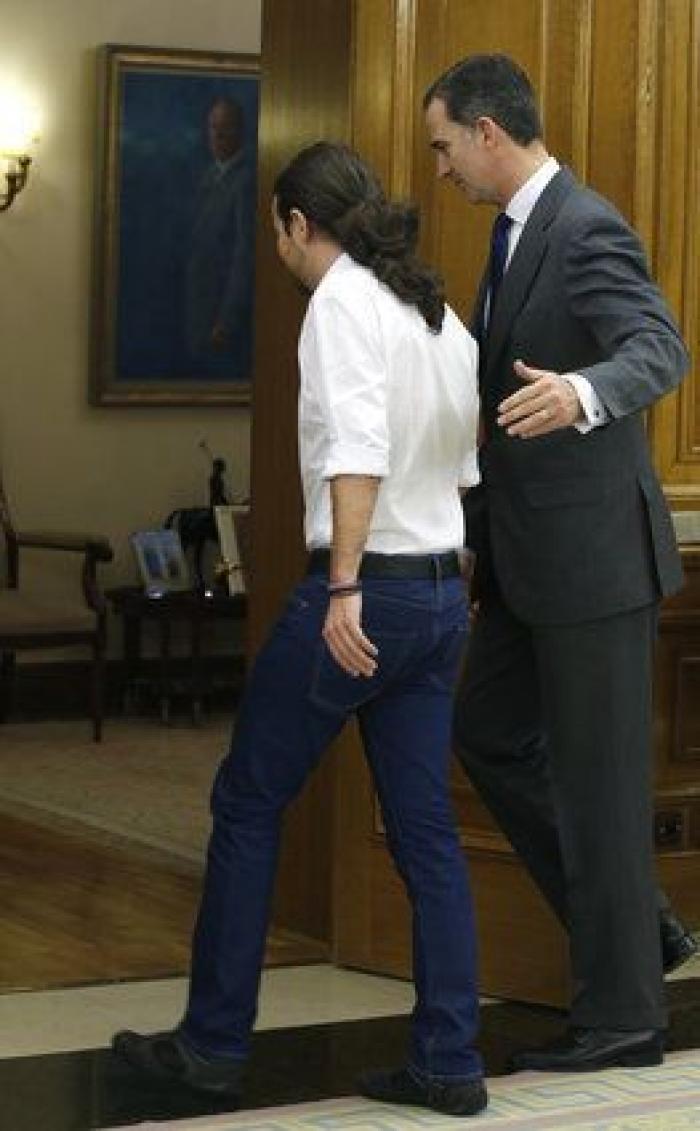 Pablo Iglesias pide consejo en Twitter sobre series de Netflix y Andrea Levy le suelta un 'zasca' monumental